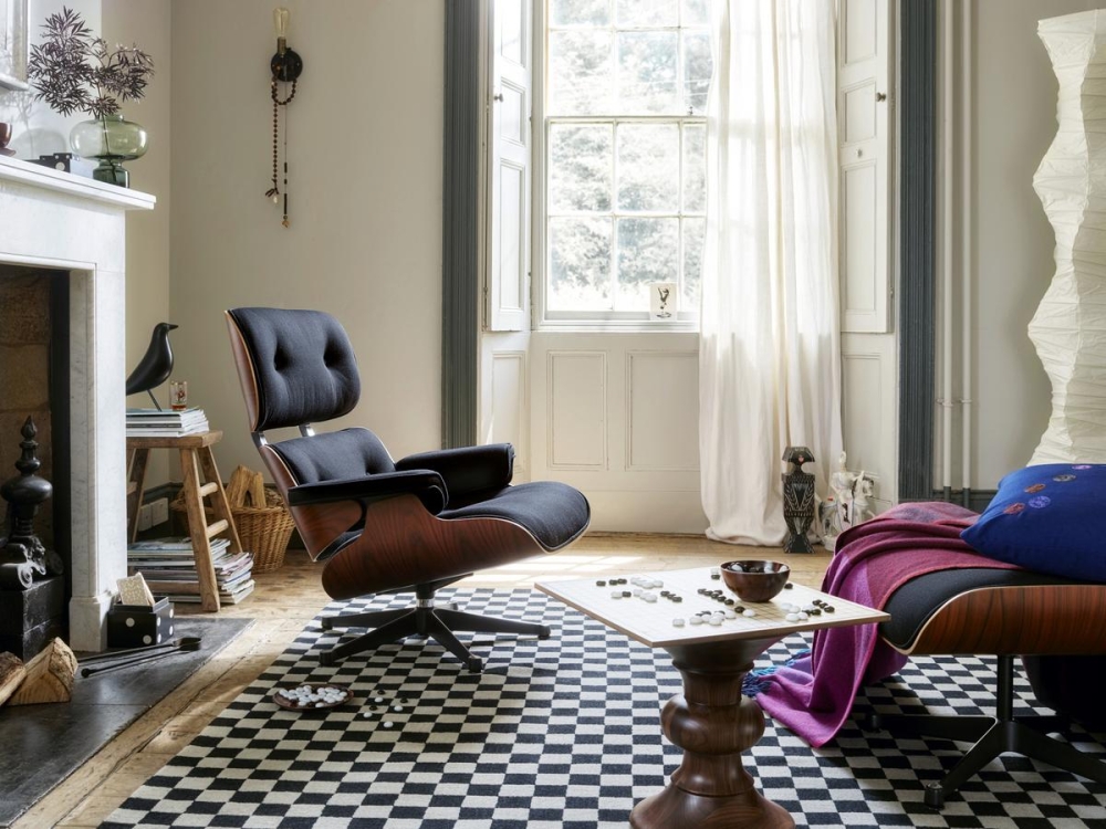 Eames House Bird black lacquered