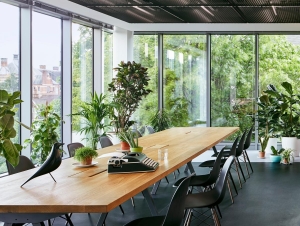 Eames House Bird black lacquered